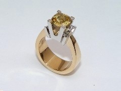 gold ring yellow stone